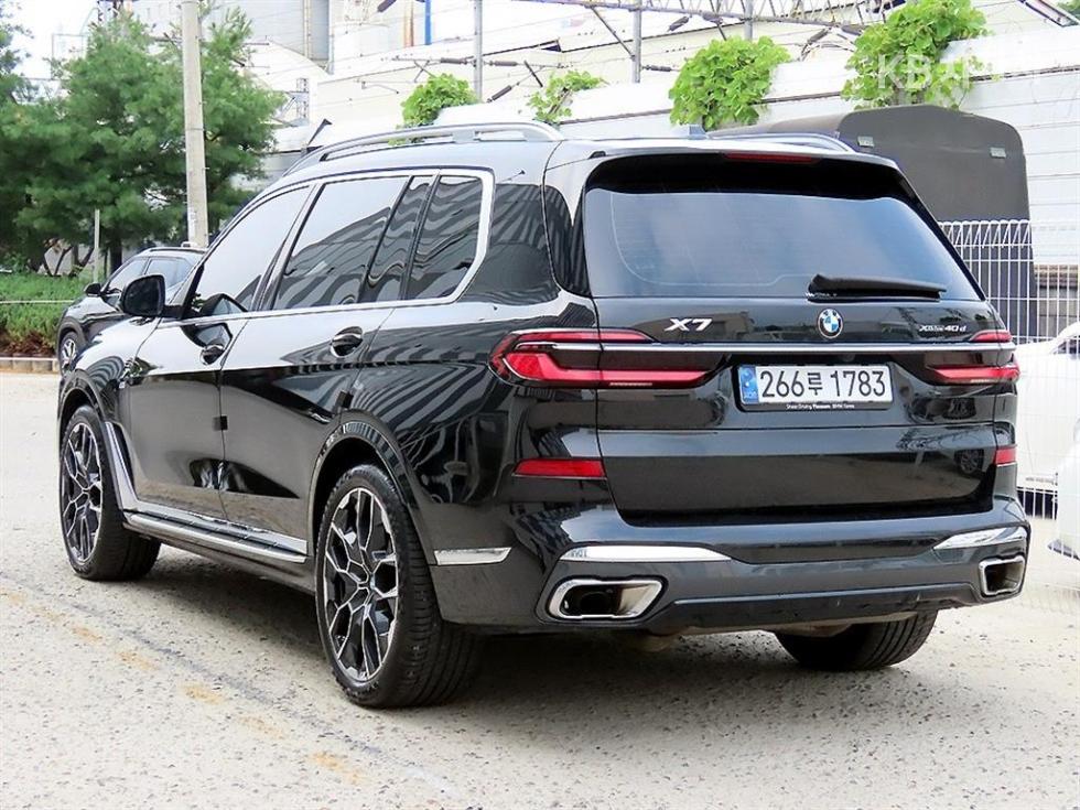 BMW X7 — miniaturë 3