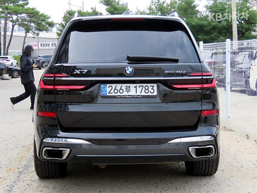 BMW X7 — miniaturë 4