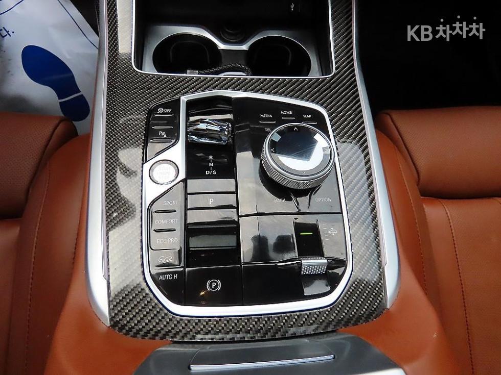 BMW X7 — miniaturë 11