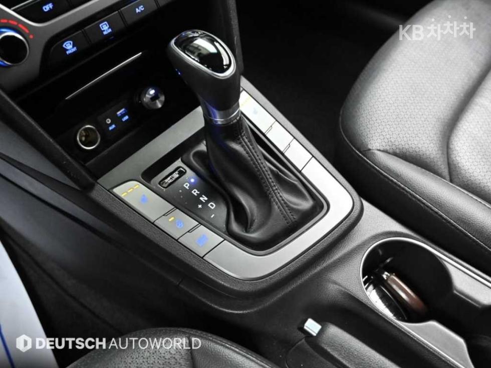 Hyundai Avante — miniaturë 9
