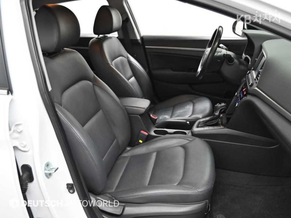 Hyundai Avante — miniaturë 10