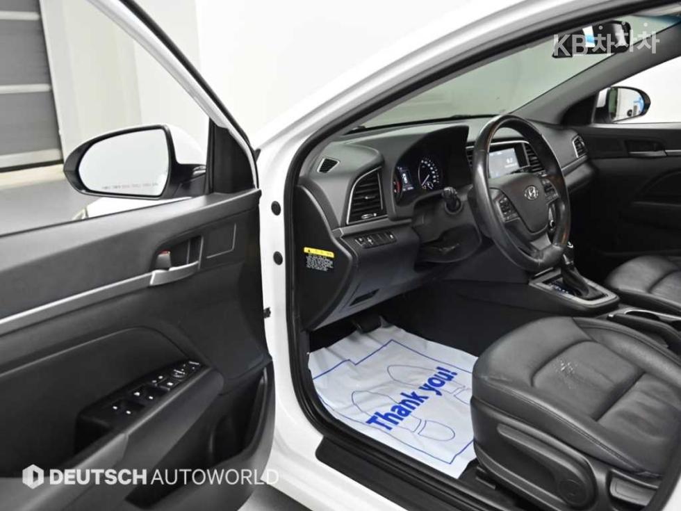 Hyundai Avante — miniaturë 11