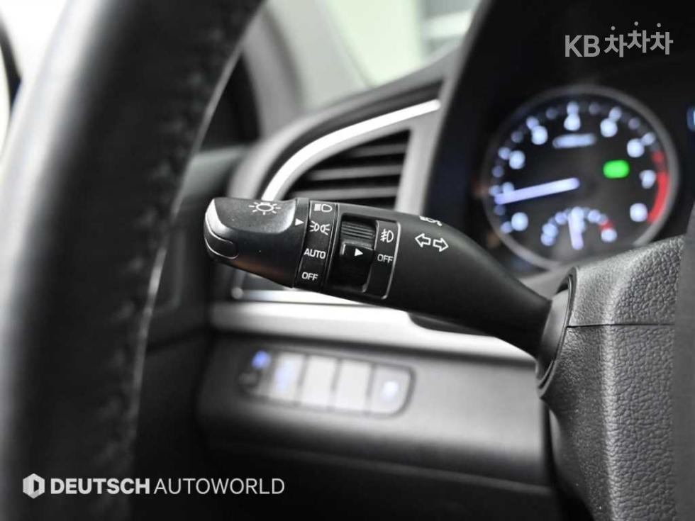 Hyundai Avante — miniaturë 16