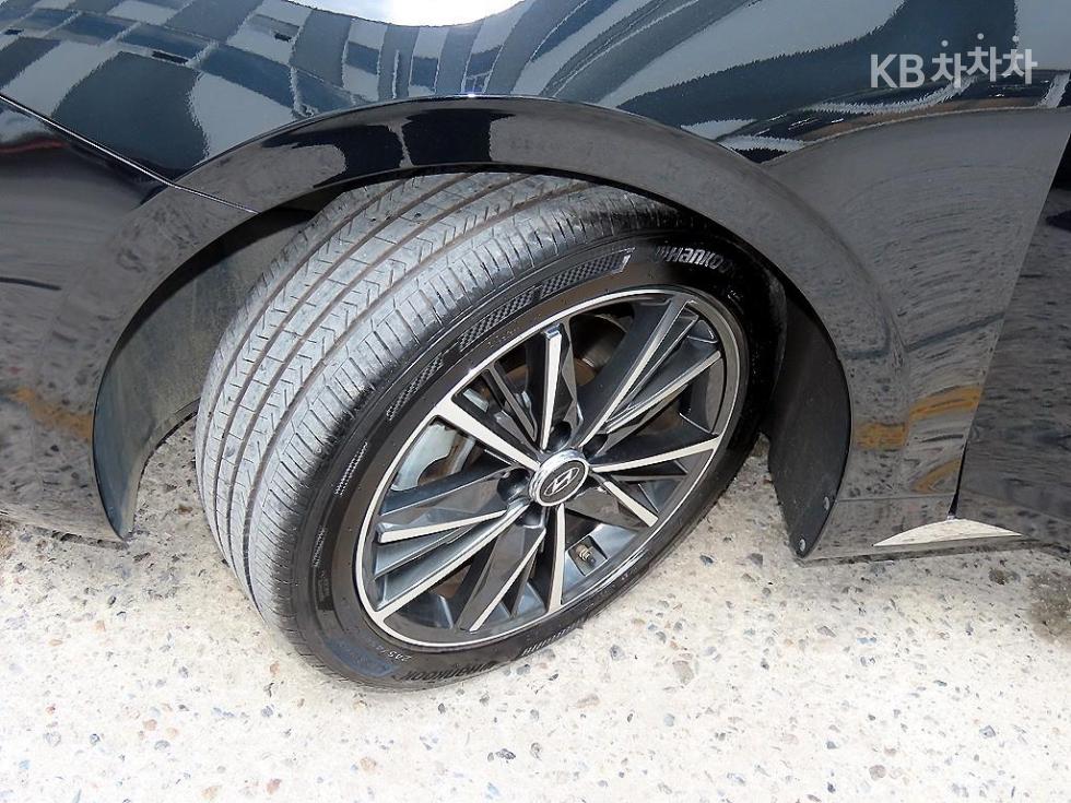 2022 Hyundai Used Car photo