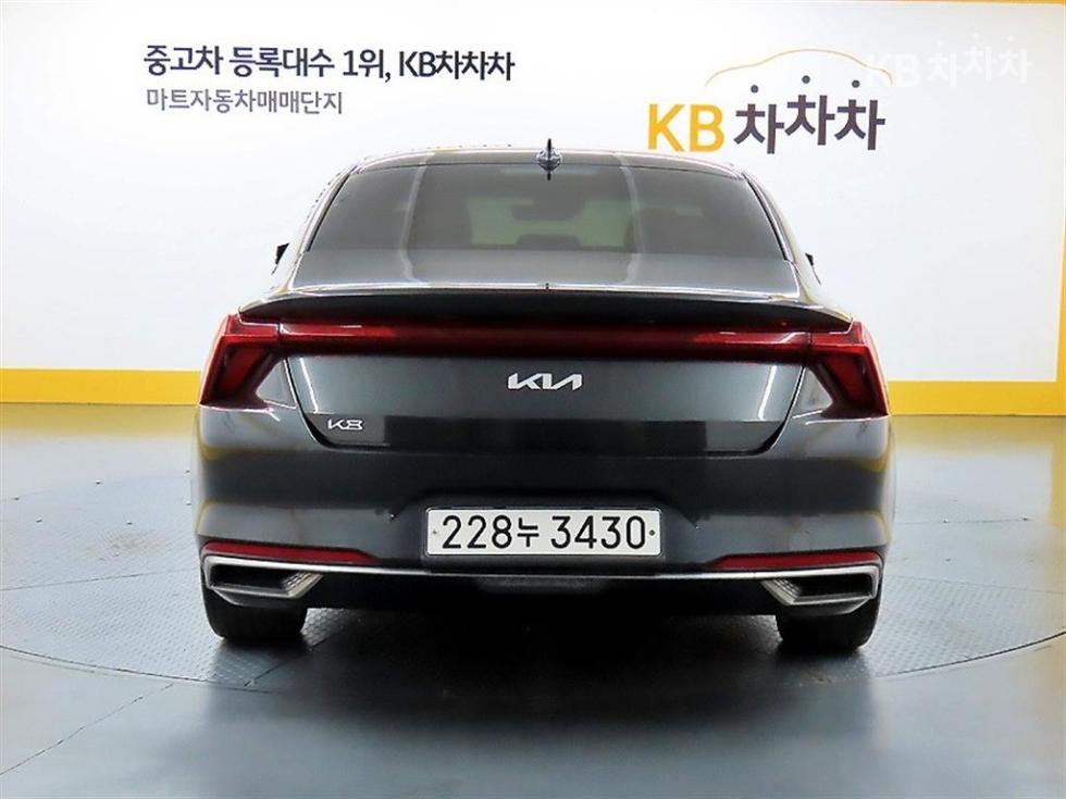Kia K8 — miniaturë 3