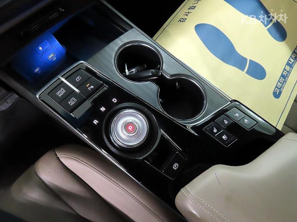 Kia K8 — miniaturë 10