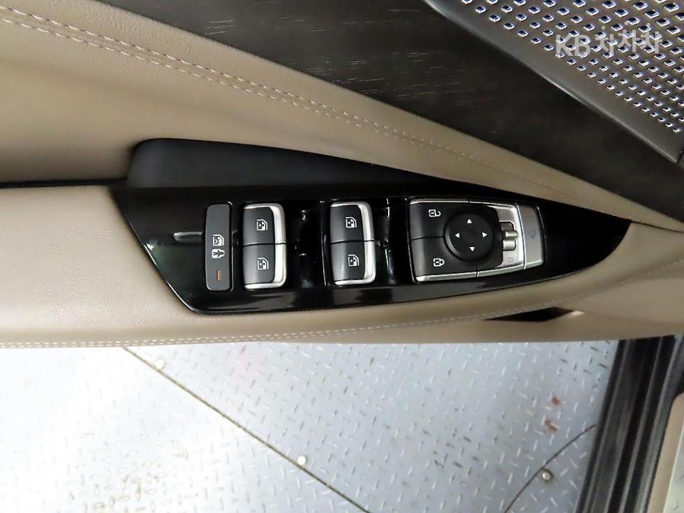 Kia K8 — miniaturë 11
