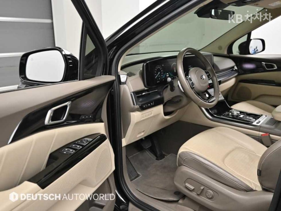 Kia Carnival — miniaturë 11