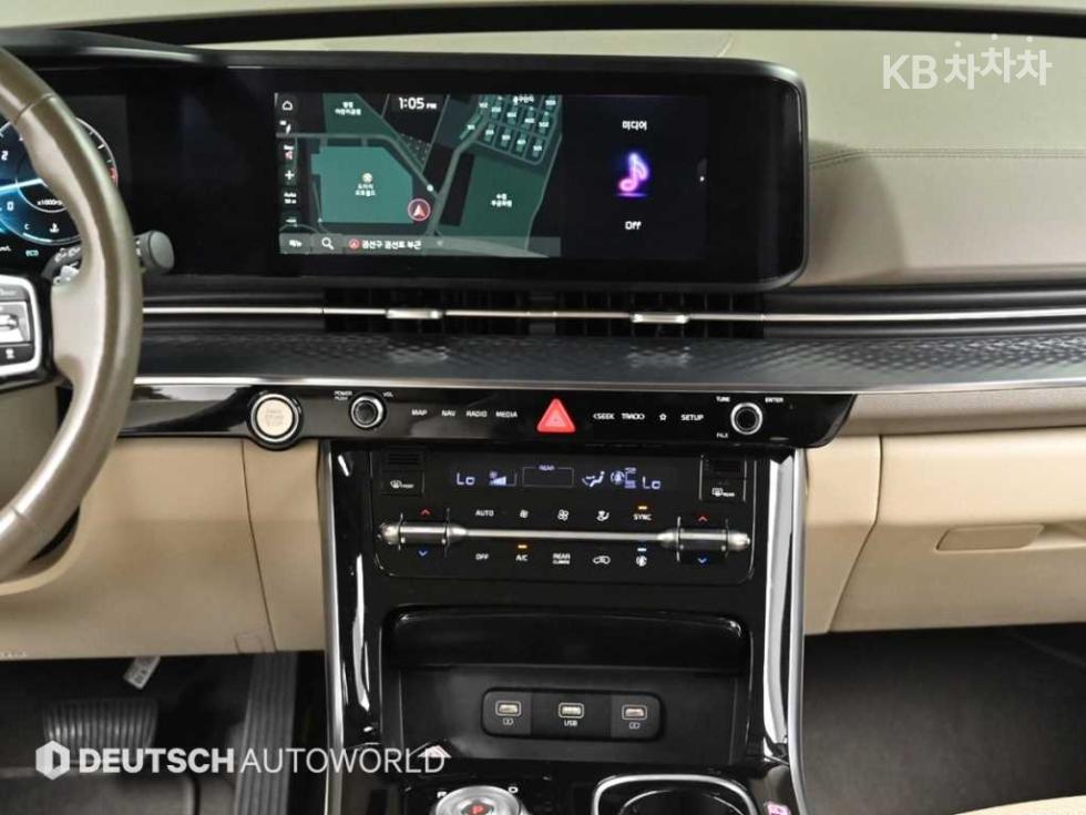 Kia Carnival — miniaturë 14