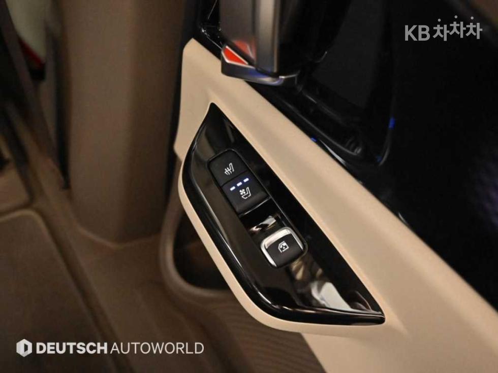 Kia Carnival — miniaturë 16