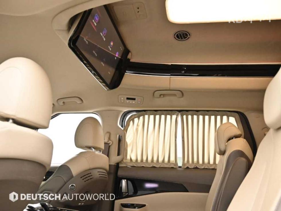 Kia Carnival — miniaturë 18