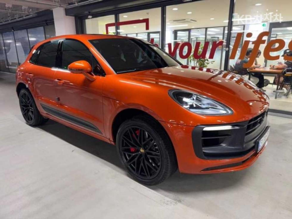 2022 Porsche Used Car photo