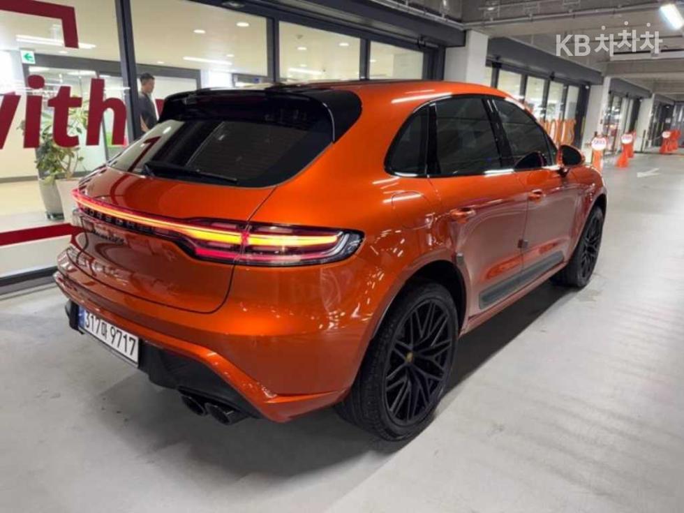 2022 Porsche Used Car photo