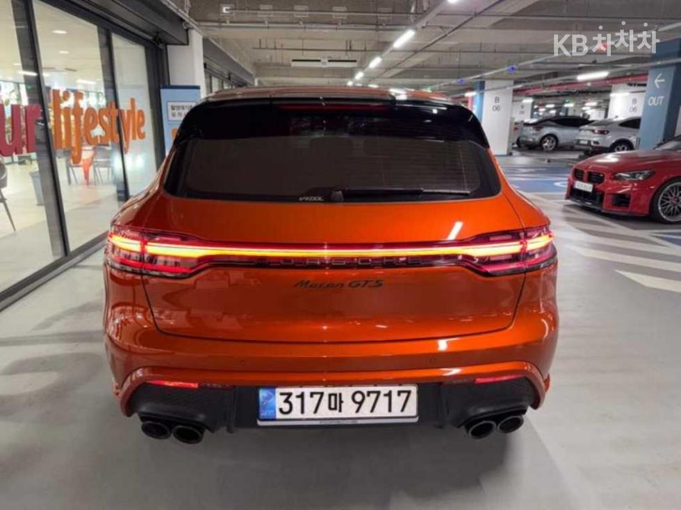 2022 Porsche Used Car photo