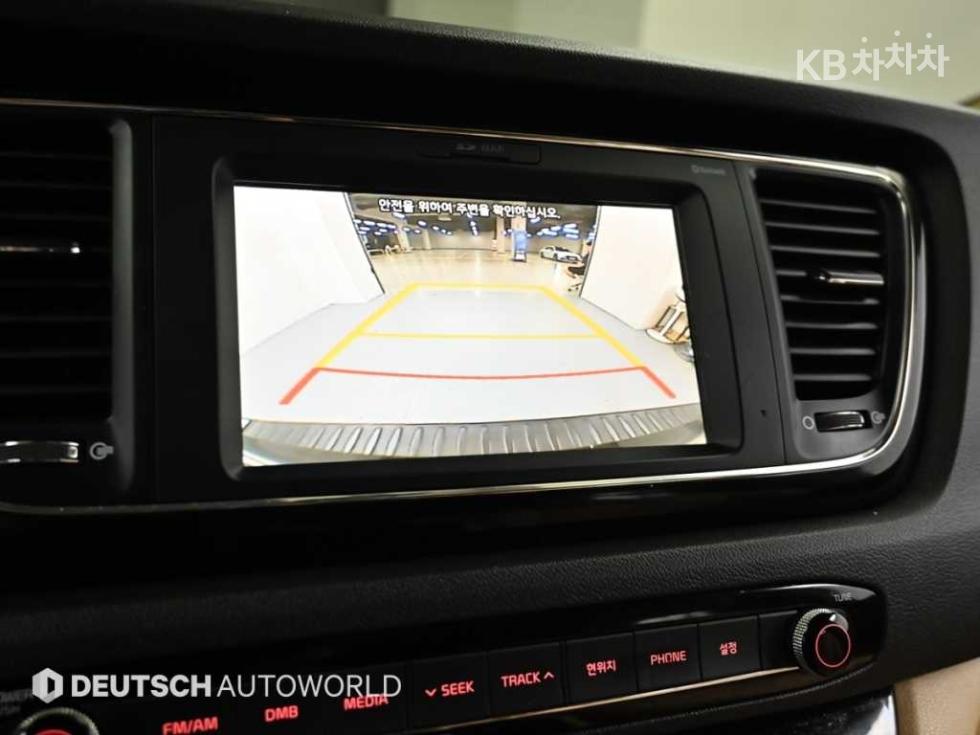Kia Carnival — miniaturë 15