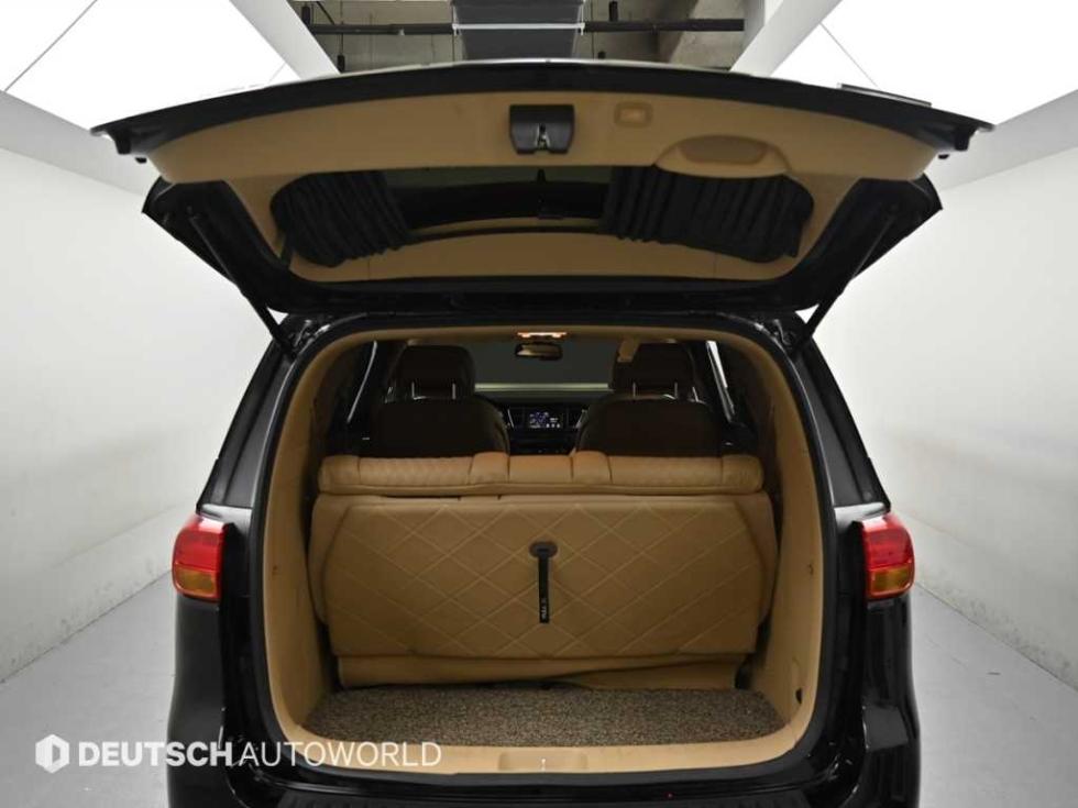 Kia Carnival — miniaturë 19