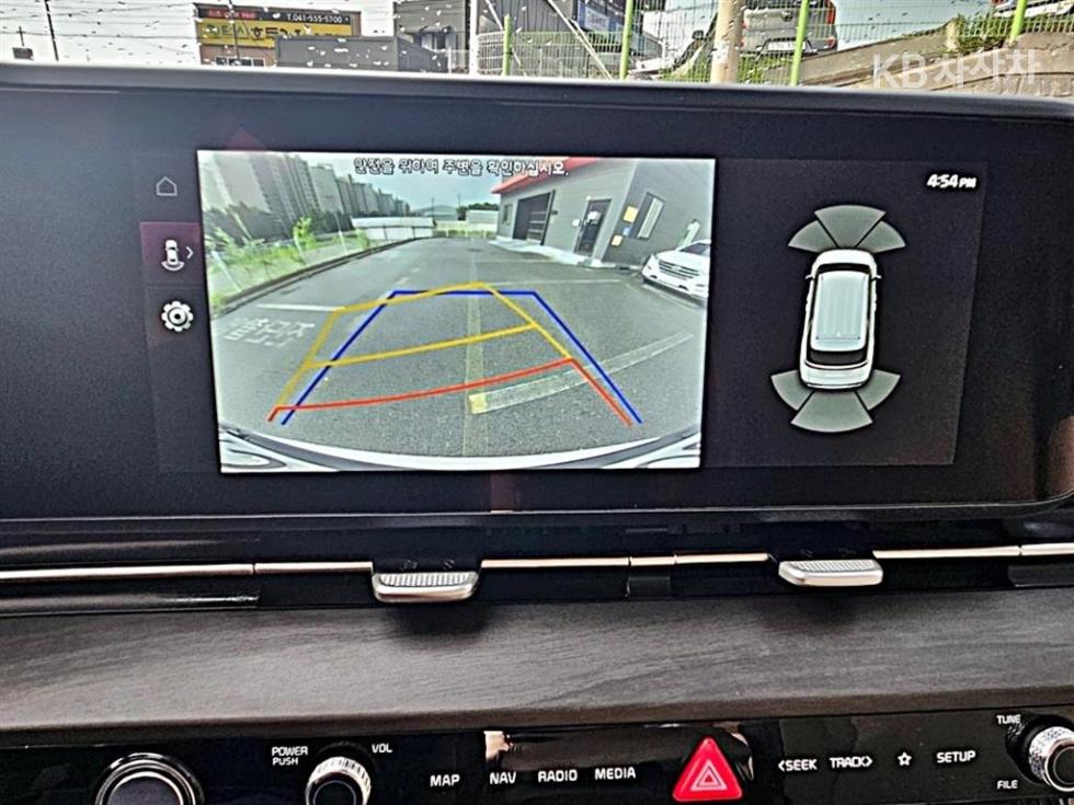 Kia Carnival — miniaturë 17
