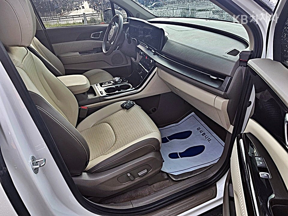 Kia Carnival — miniaturë 22