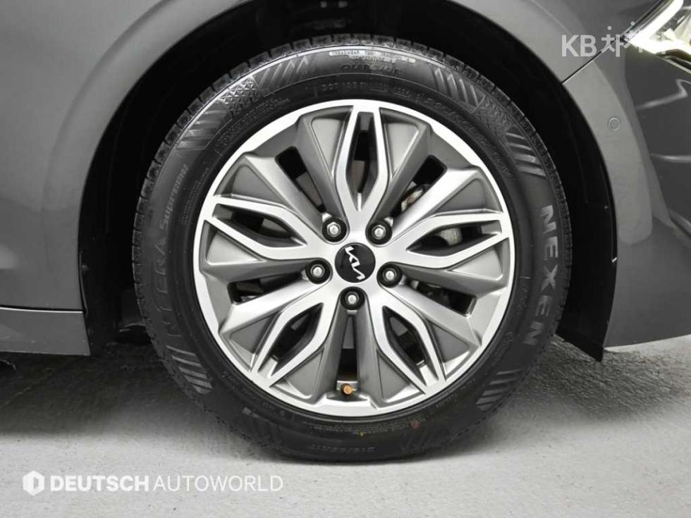 Kia K5 — miniaturë 21