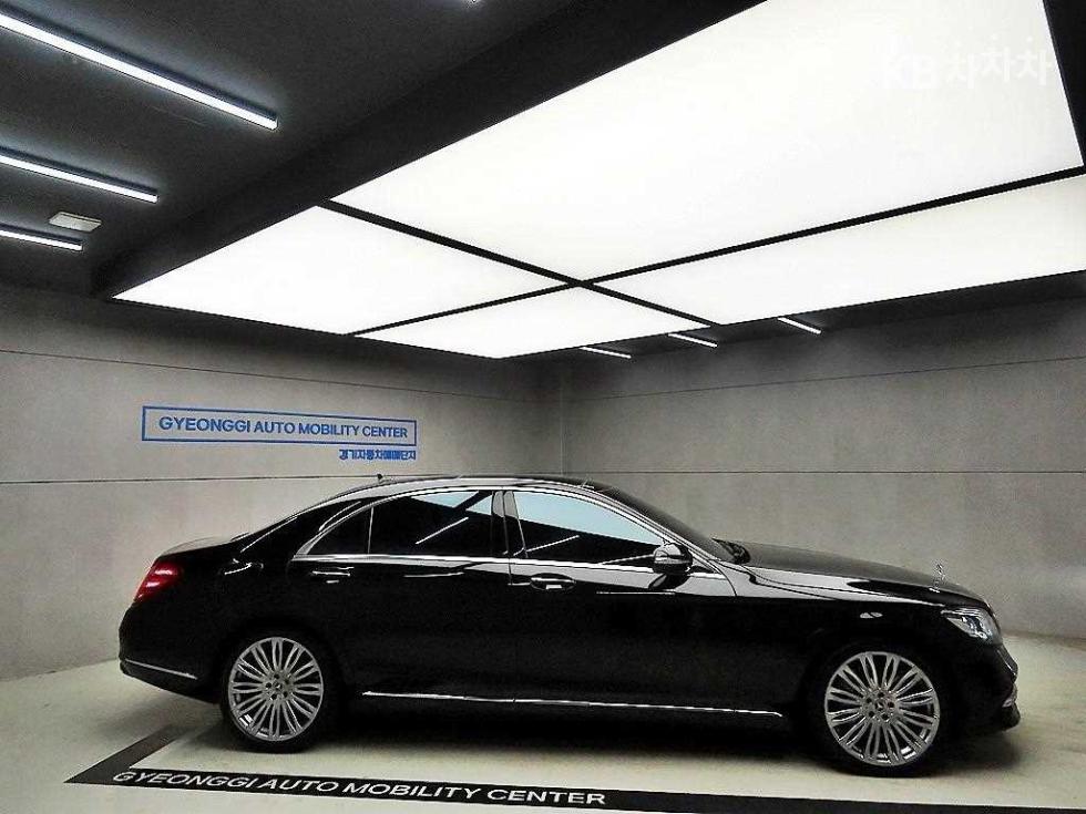 2017 Mercedes-Benz S photo