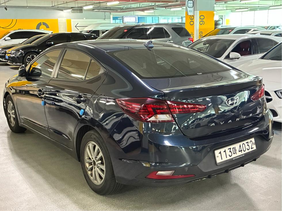 Hyundai Avante — miniaturë 4