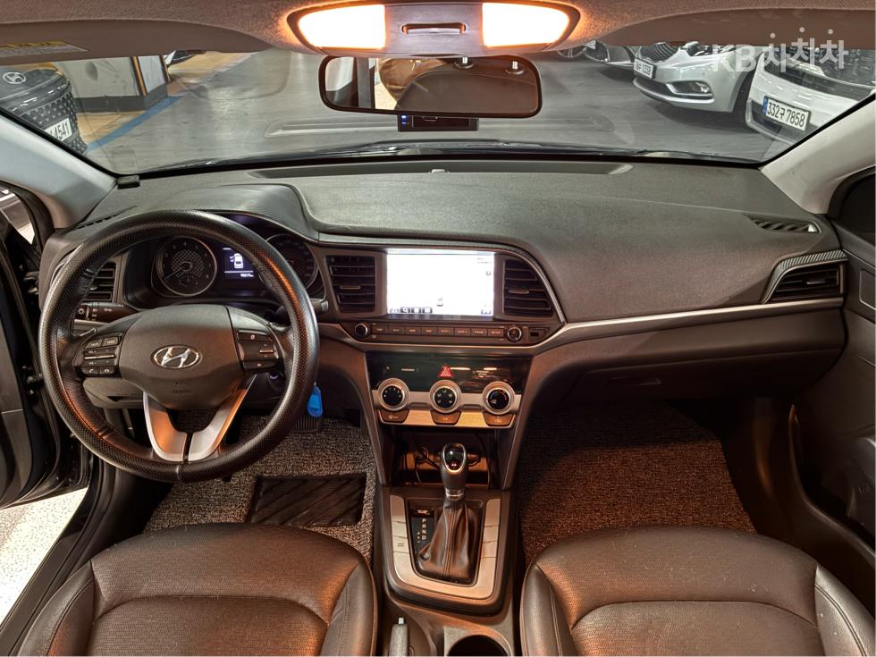 Hyundai Avante — miniaturë 6