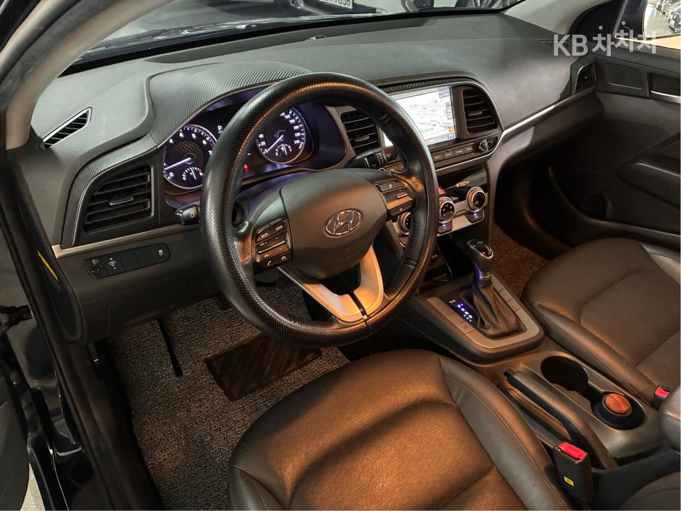 Hyundai Avante — miniaturë 7