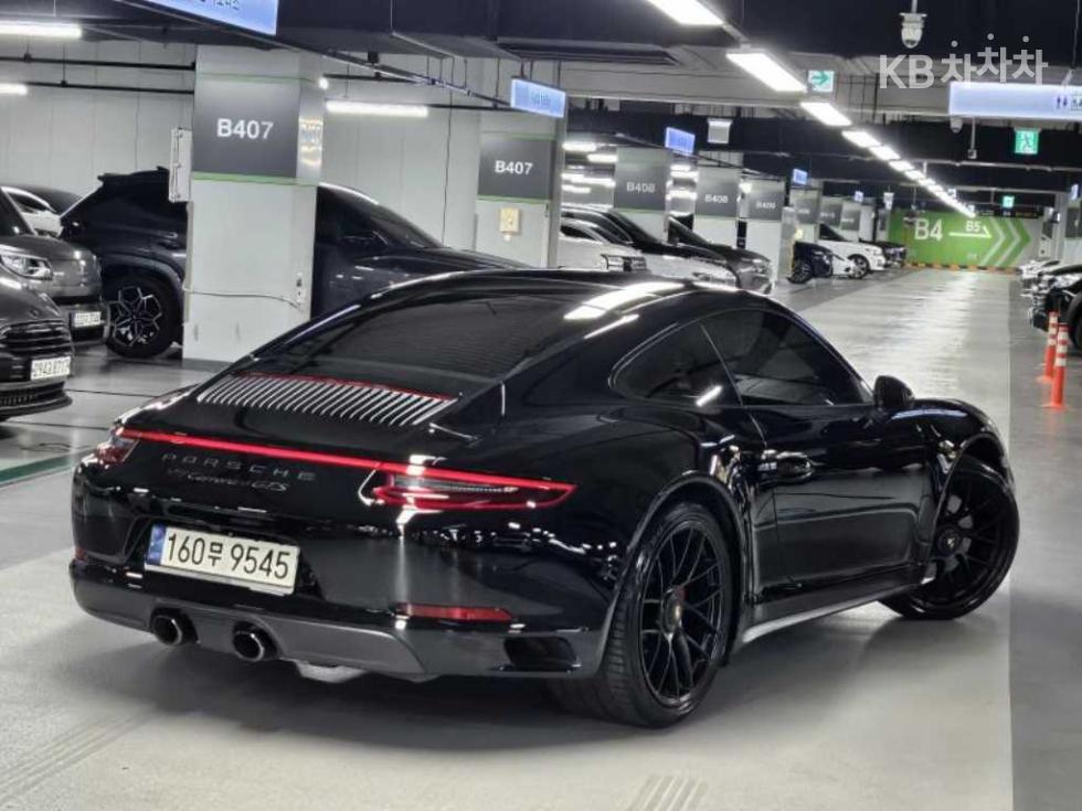 Porsche 911 — miniaturë 4