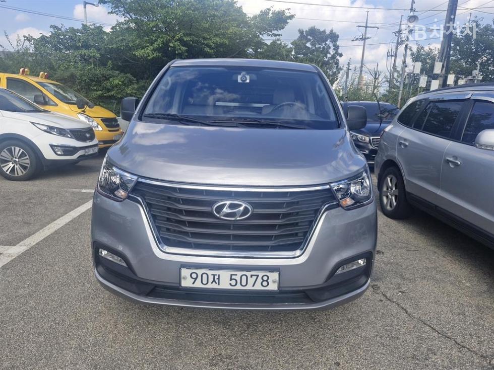 Hyundai Grand Starex