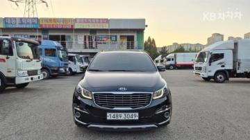 Kia Carnival 7-seater Limousine President — foto 1