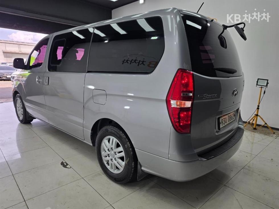 Hyundai Starex — miniaturë 3