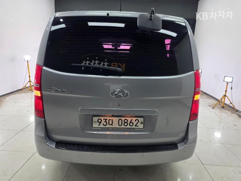 Hyundai Starex — miniaturë 4