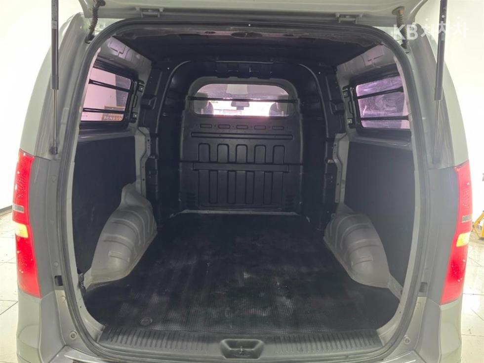 Hyundai Starex — miniaturë 9