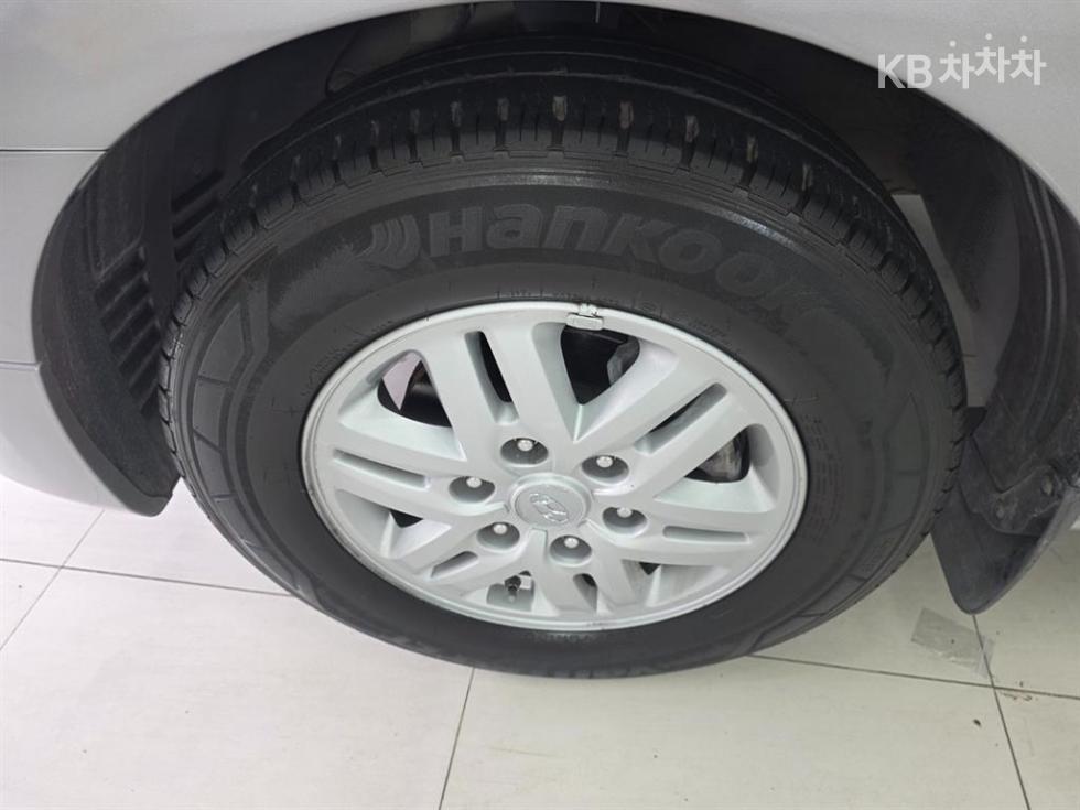 Hyundai Starex — miniaturë 18