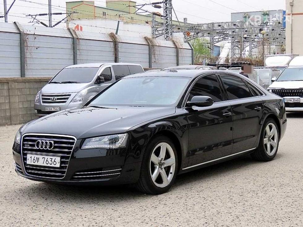 Audi A8 — miniaturë 2