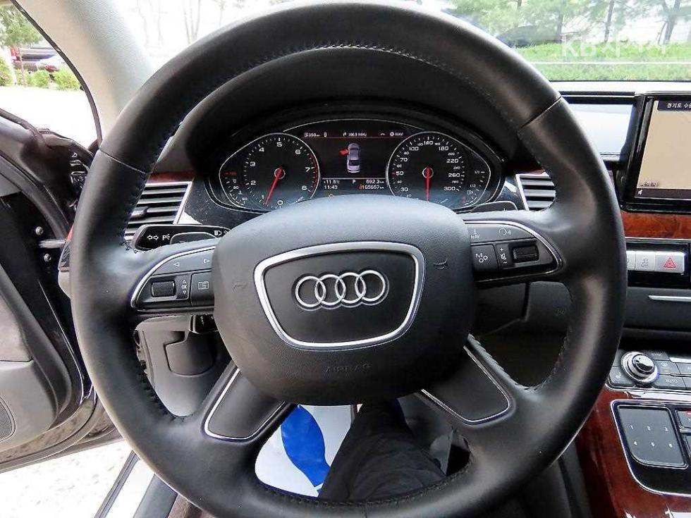 Audi A8 — miniaturë 8