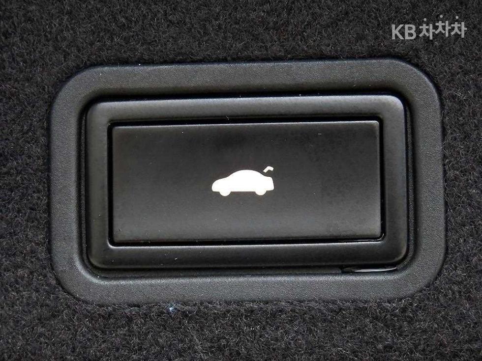 Audi A8 — miniaturë 17