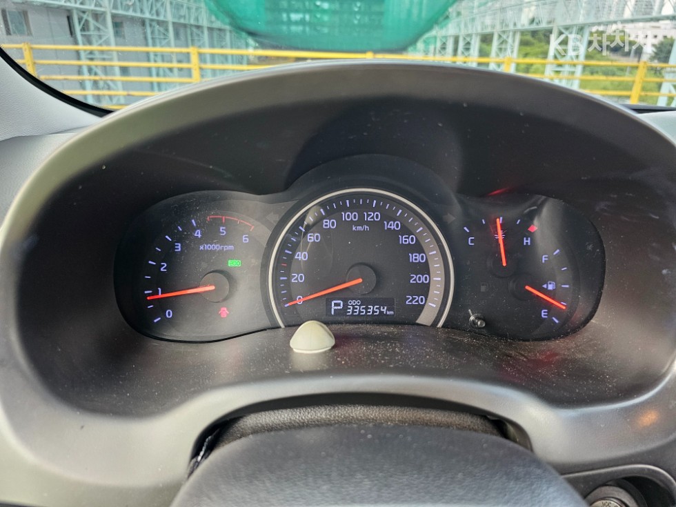 Kia Carnival — miniaturë 13