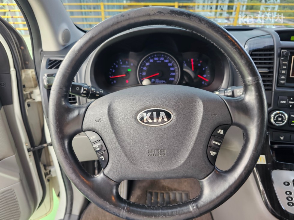 Kia Carnival — miniaturë 12