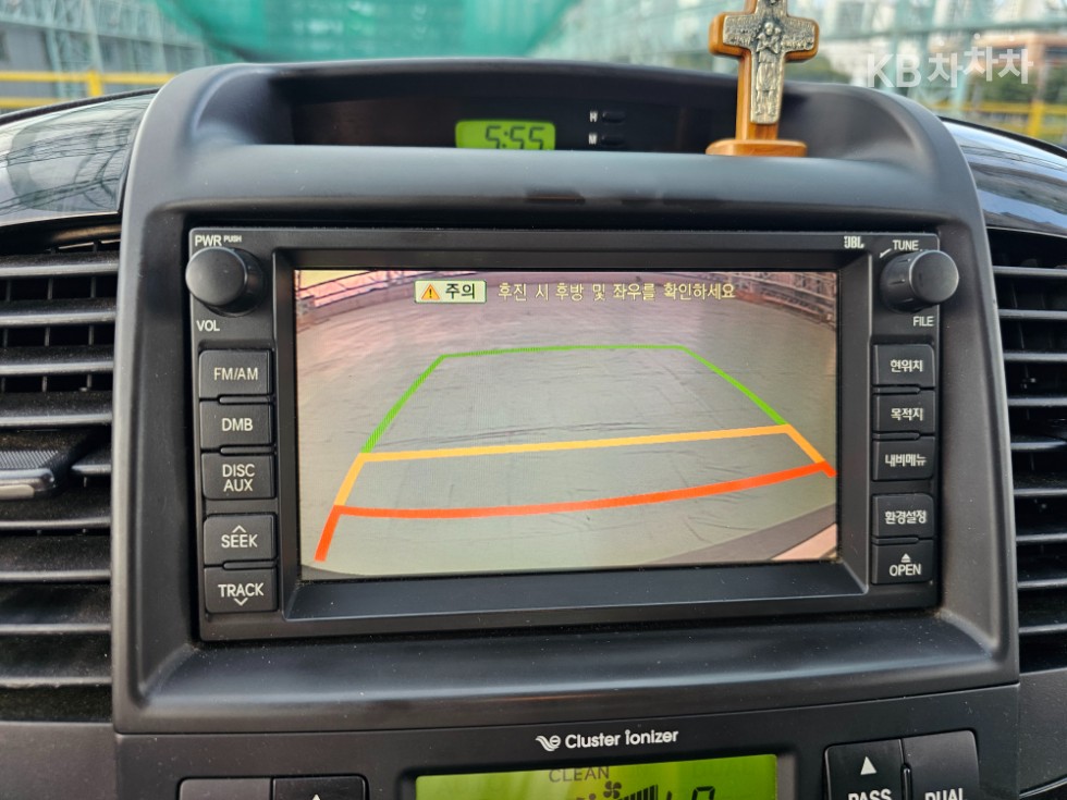 Kia Carnival — miniaturë 8