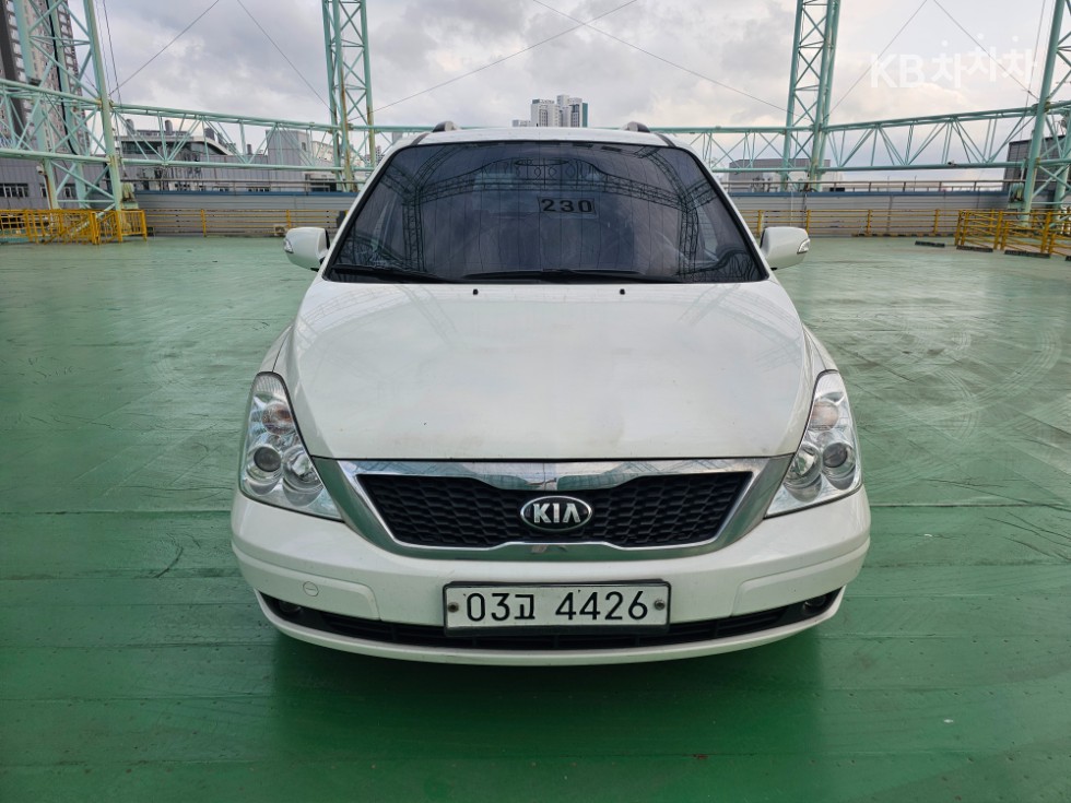 Kia Carnival — miniaturë 2