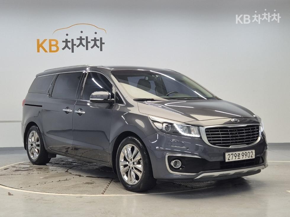 Kia Carnival — miniaturë 4