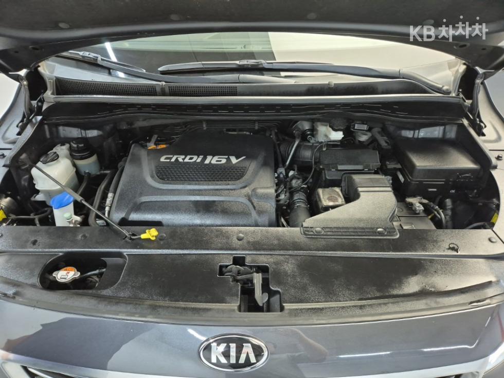 Kia Carnival — miniaturë 5