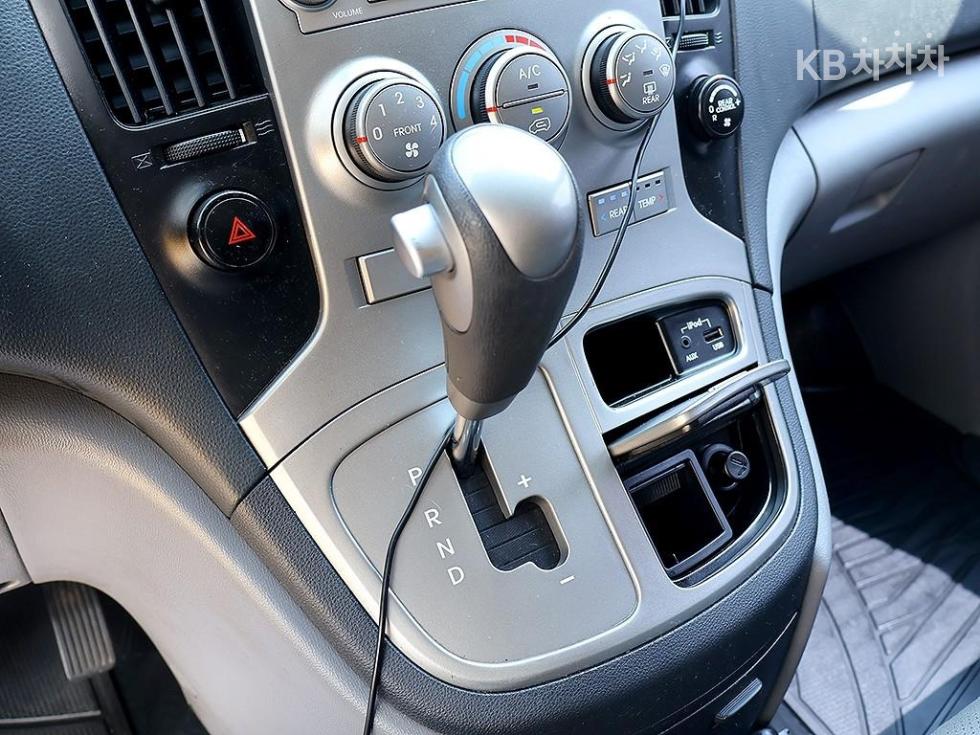 Hyundai Starex — miniaturë 7