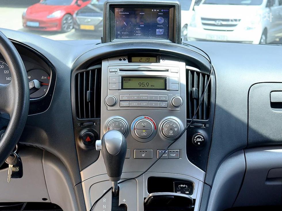 Hyundai Starex — miniaturë 9