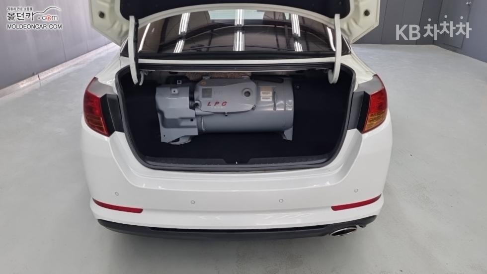 Kia K5 — miniaturë 18