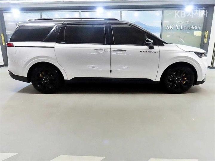 Kia Carnival — miniaturë 3