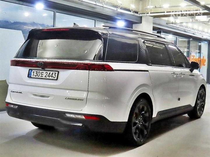 Kia Carnival — miniaturë 4