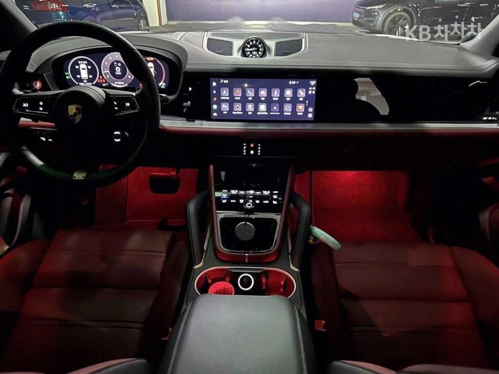 Porsche Cayenne — miniaturë 10