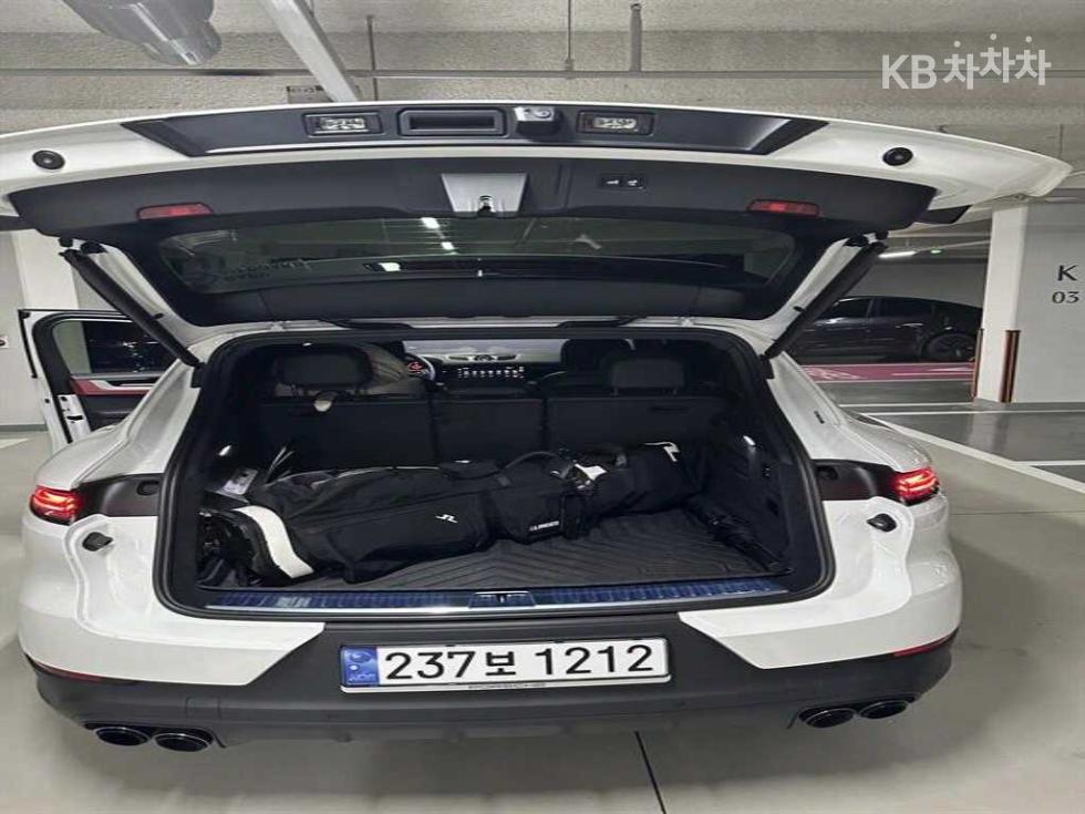 Porsche Cayenne — miniaturë 13